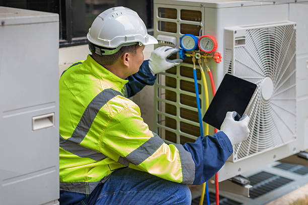 Professional Hvac technician working in Stone Mountain, GA